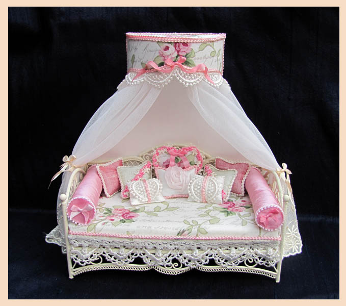 Vintage Rose Daybed