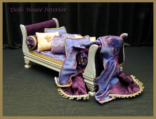 Sleigh Daybed